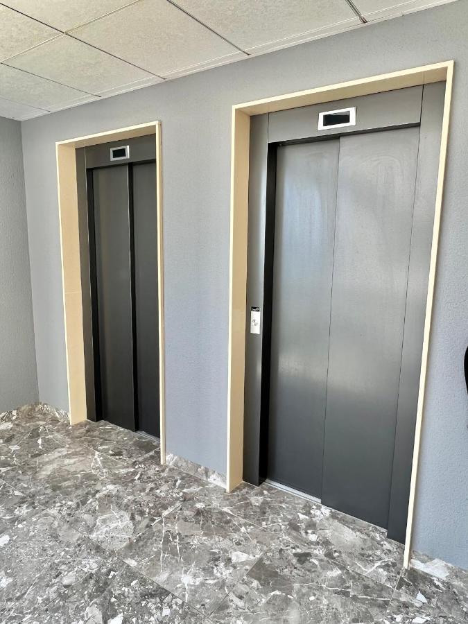 Silvia Luxury Apartment Torrevieja Exterior photo
